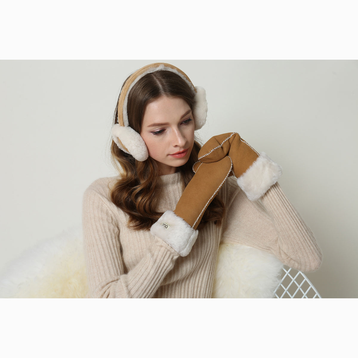 Ugg Sheepskin Mitten