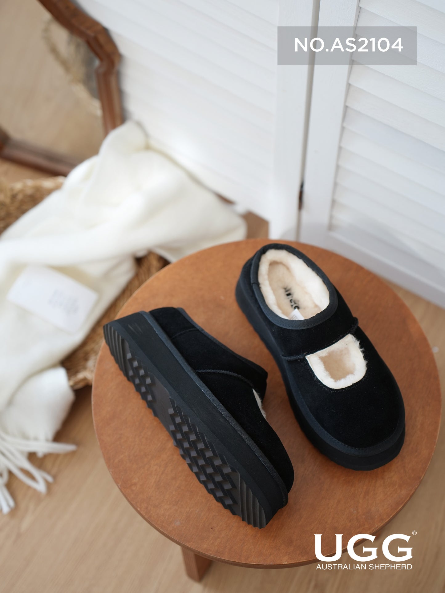 UGG Slippers MARY JANE Platform Carmella