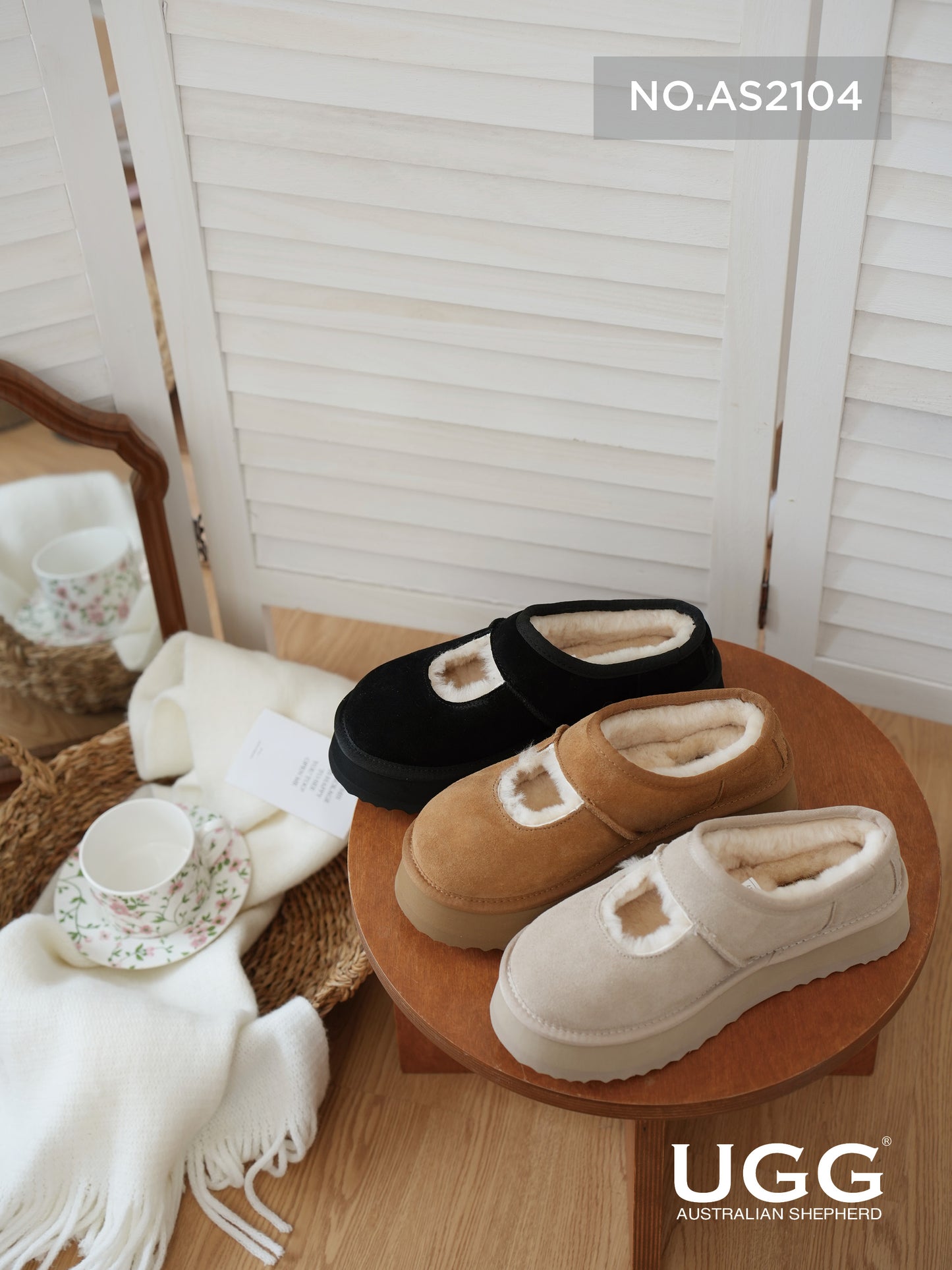 UGG Slippers MARY JANE Platform Carmella