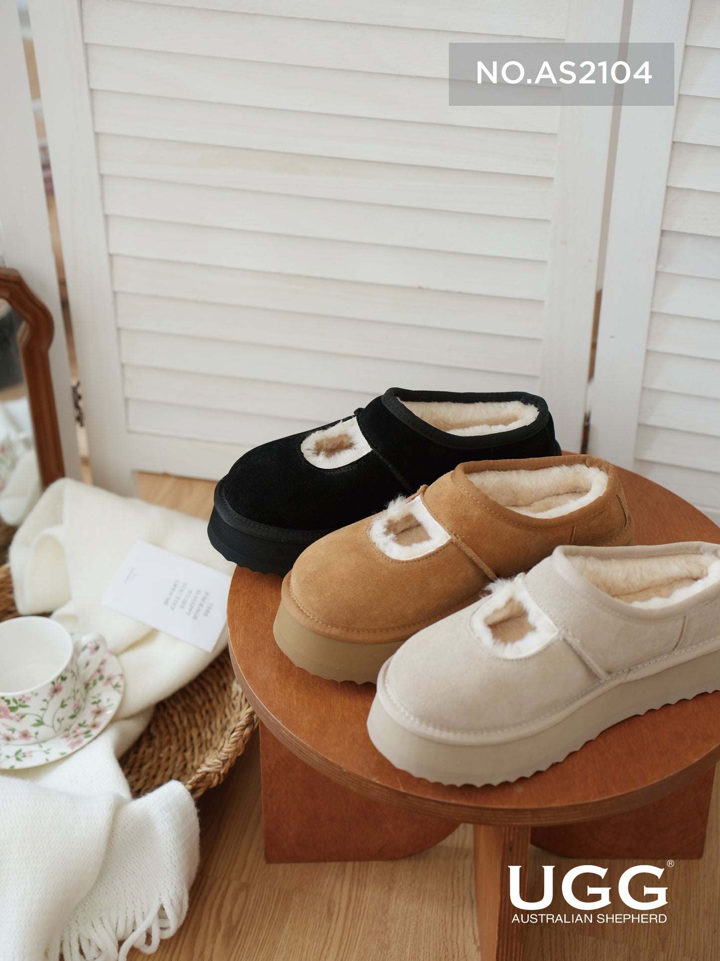 UGG Slippers MARY JANE Platform Carmella