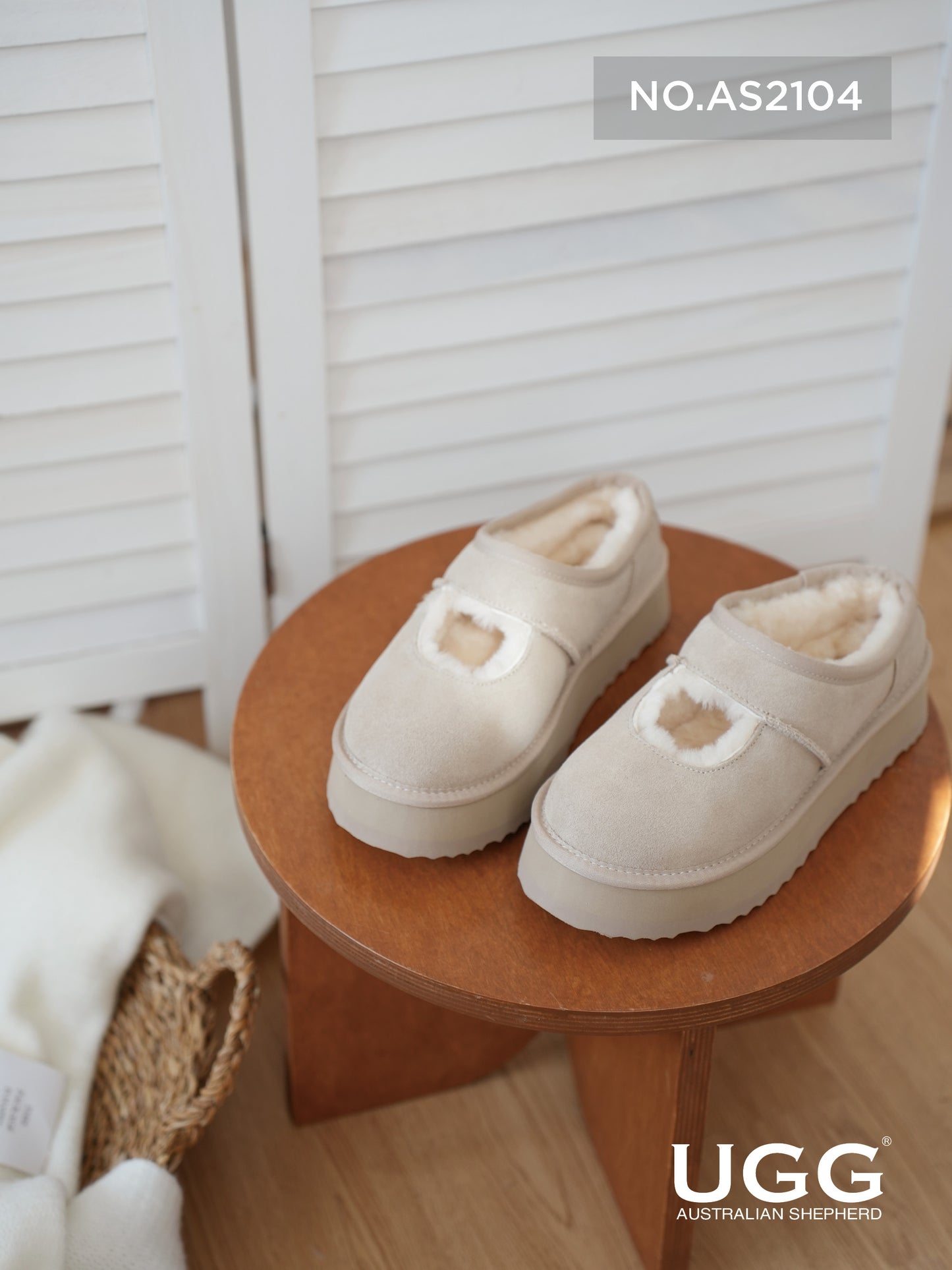 UGG Slippers MARY JANE Platform Carmella