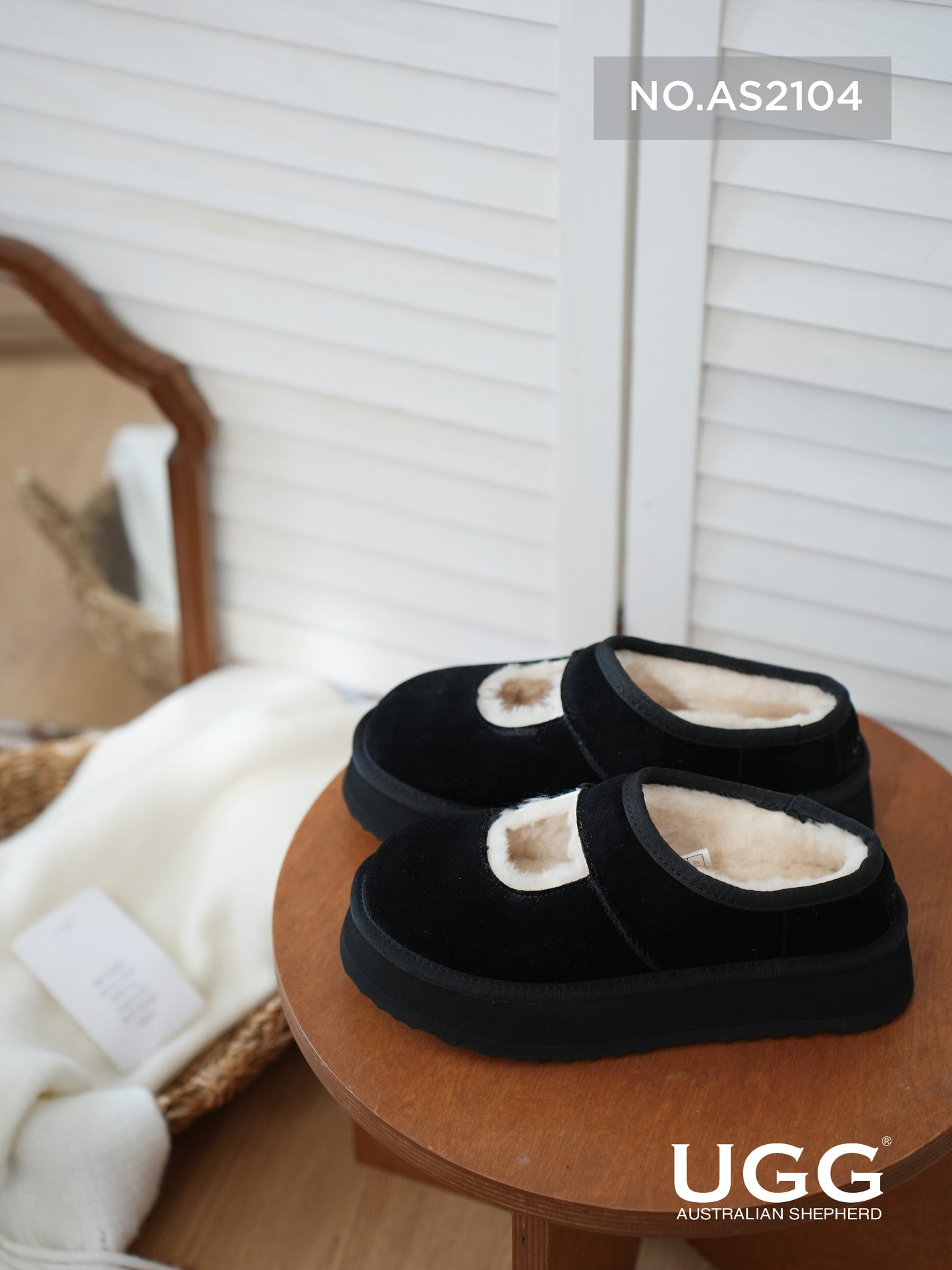 UGG Slippers MARY JANE Platform Carmella
