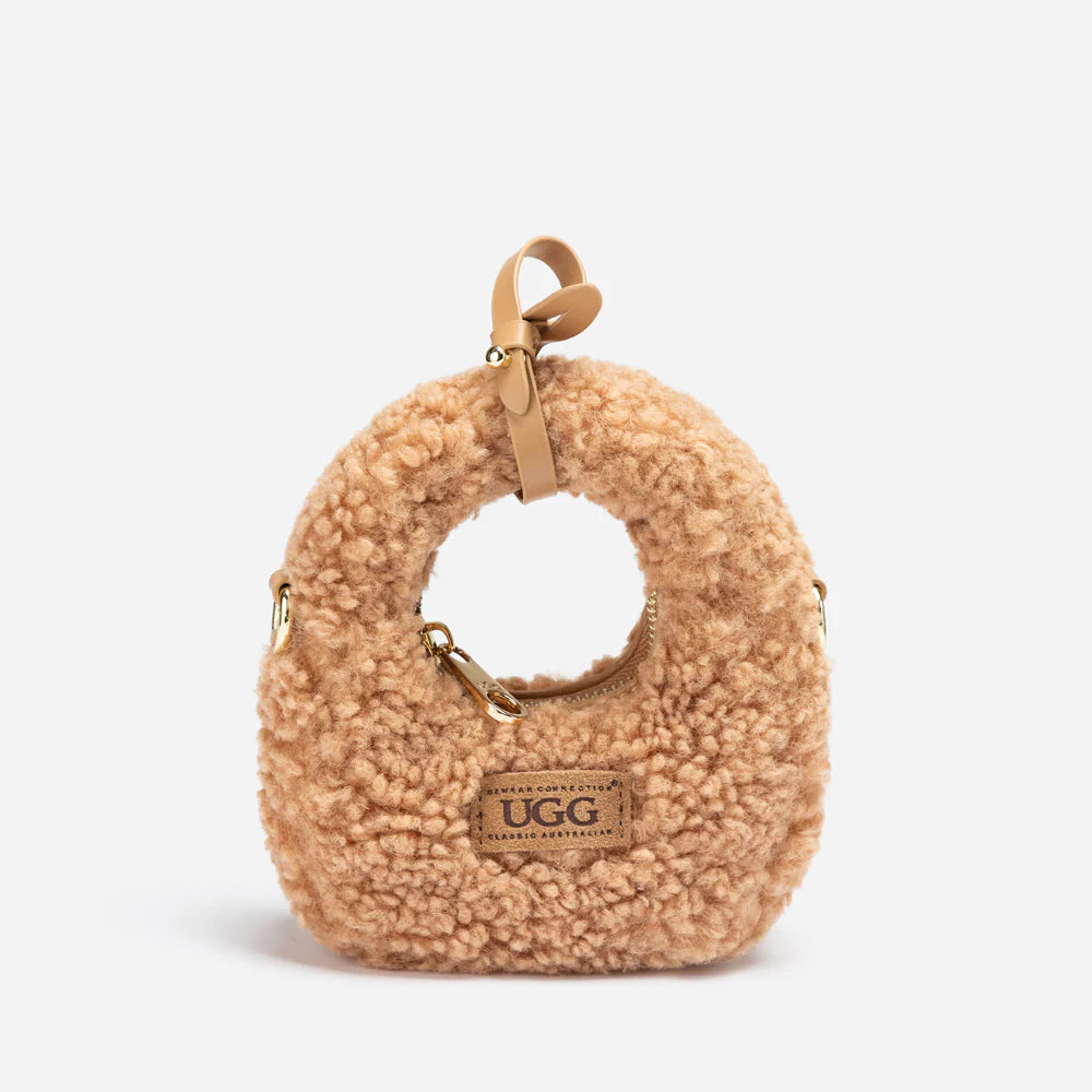 UGG MOMO PENDANT